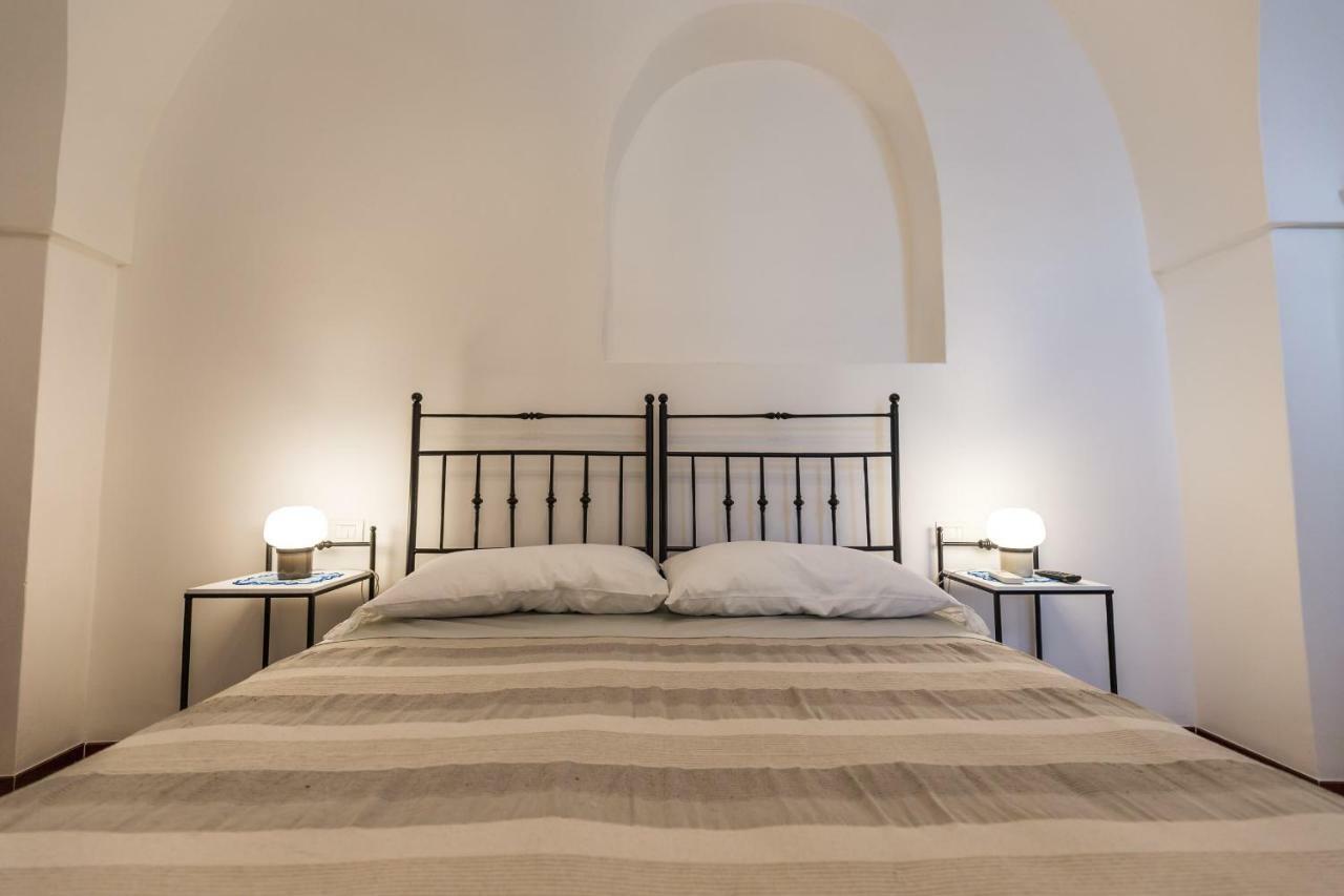 Da Concavo E Convesso Bed & Breakfast Locorotondo Exterior photo